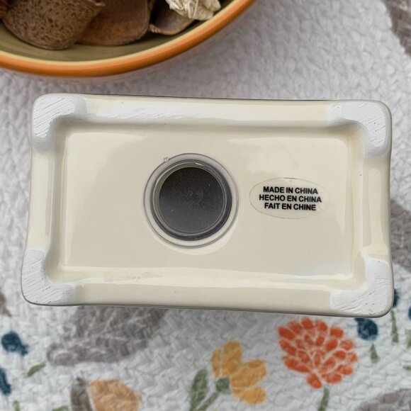 Vtg Toothbrush/Makeup Brush/Lip or Eyeliner Holder - Picture 9 of 11